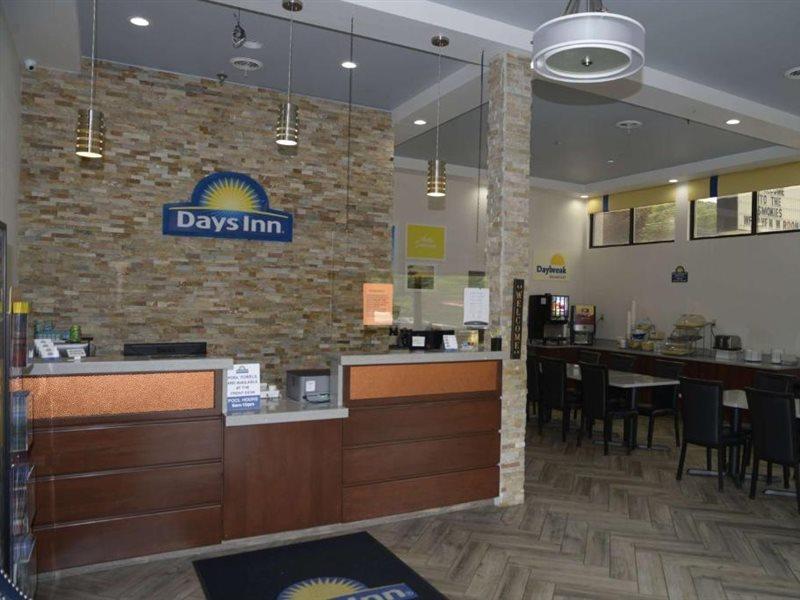 Days Inn By Wyndham Kodak/Sevierville Intrstate Smokeymntns Ngoại thất bức ảnh
