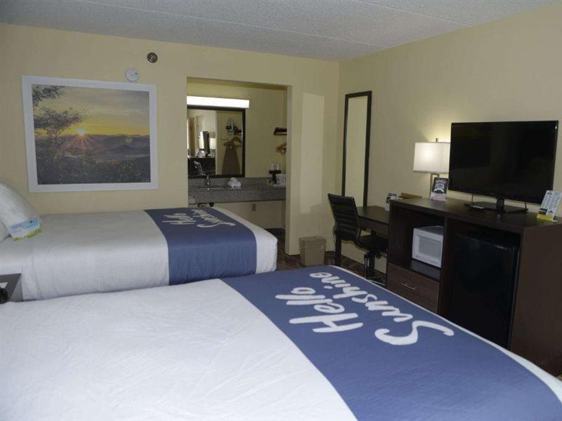 Days Inn By Wyndham Kodak/Sevierville Intrstate Smokeymntns Ngoại thất bức ảnh