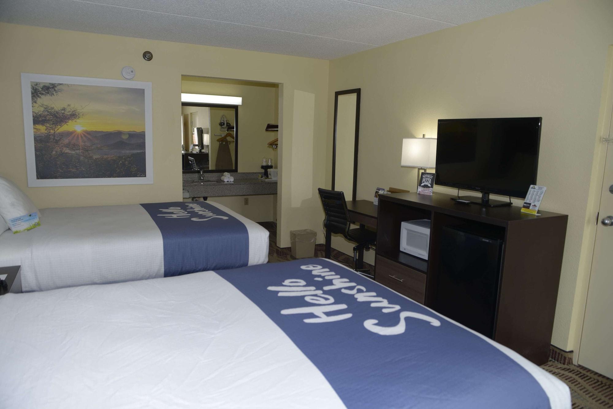 Days Inn By Wyndham Kodak/Sevierville Intrstate Smokeymntns Ngoại thất bức ảnh