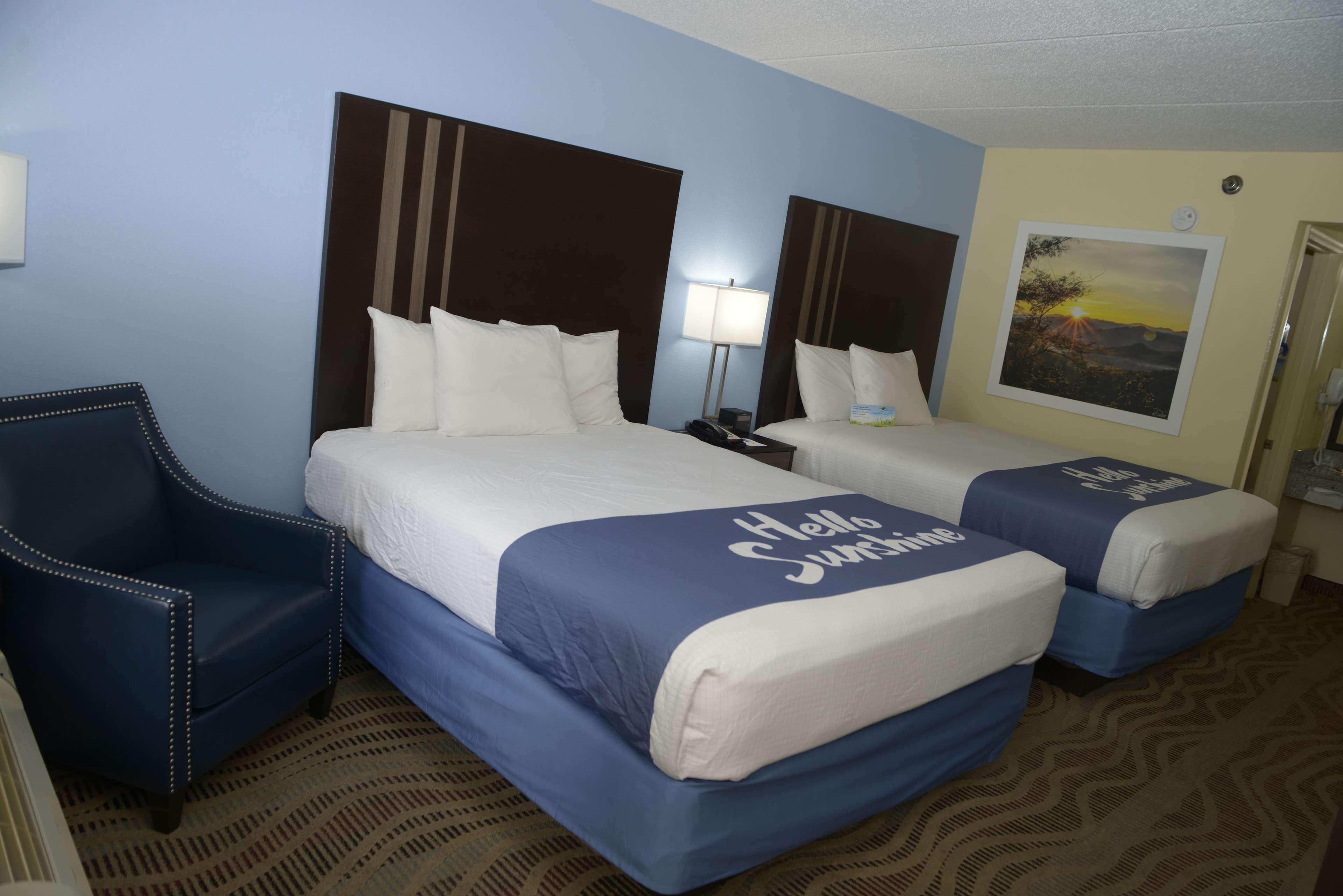 Days Inn By Wyndham Kodak/Sevierville Intrstate Smokeymntns Ngoại thất bức ảnh